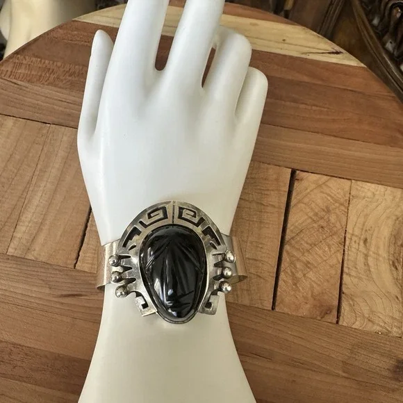 Taxco Cuff Bracelet Sz 6 Adjust Carved Black Onyx‎ Mask Aztec 925 Sterling 44.5g - Picture 10 of 13